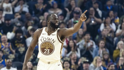 开云官网-邓利维：我们希望追梦留在勇士 跟库里一样在这里结束职业生涯！