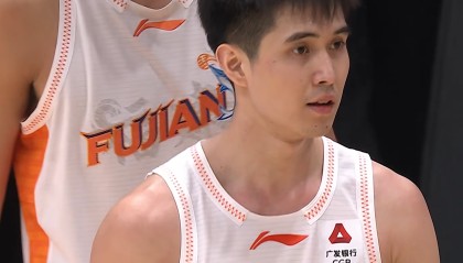 kaiyun-厉害！福建队小将轰出33分，三分球9中9，成为CBA第一人